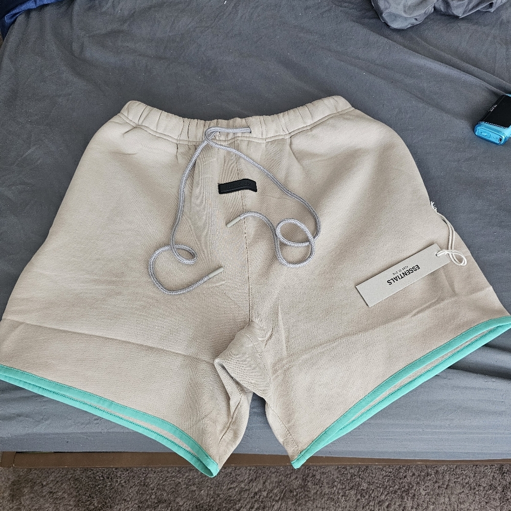 Essentials Shorts Nwt Size Medium